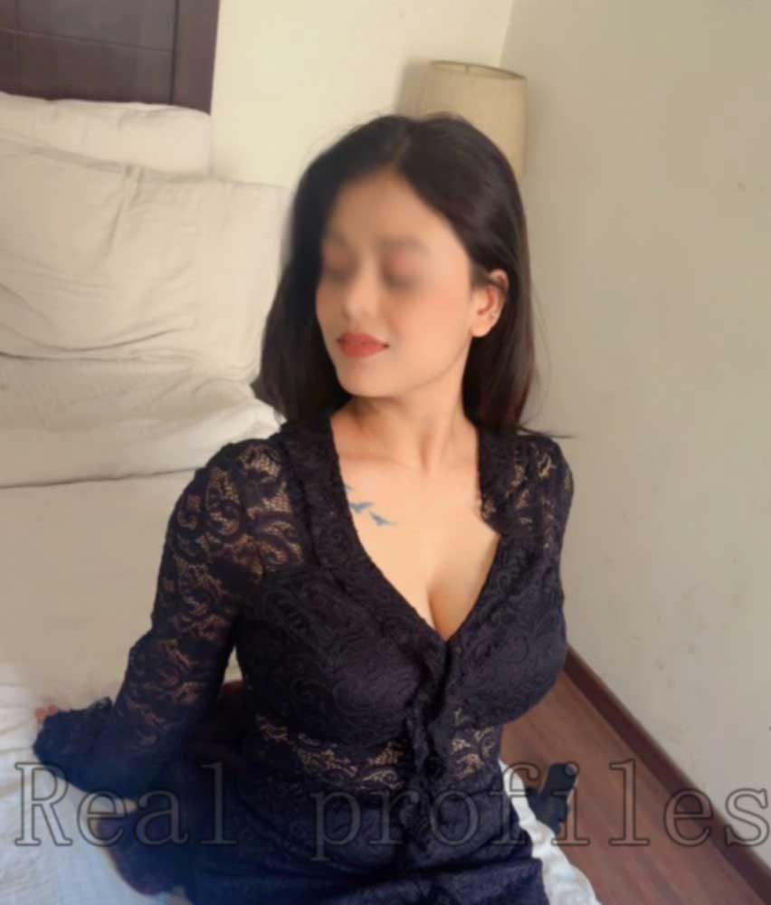 Oral Escort Delhi and sex blowjob Delhi Somya