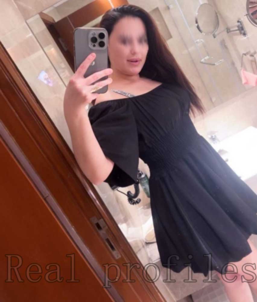 blonde escorts in Delhi