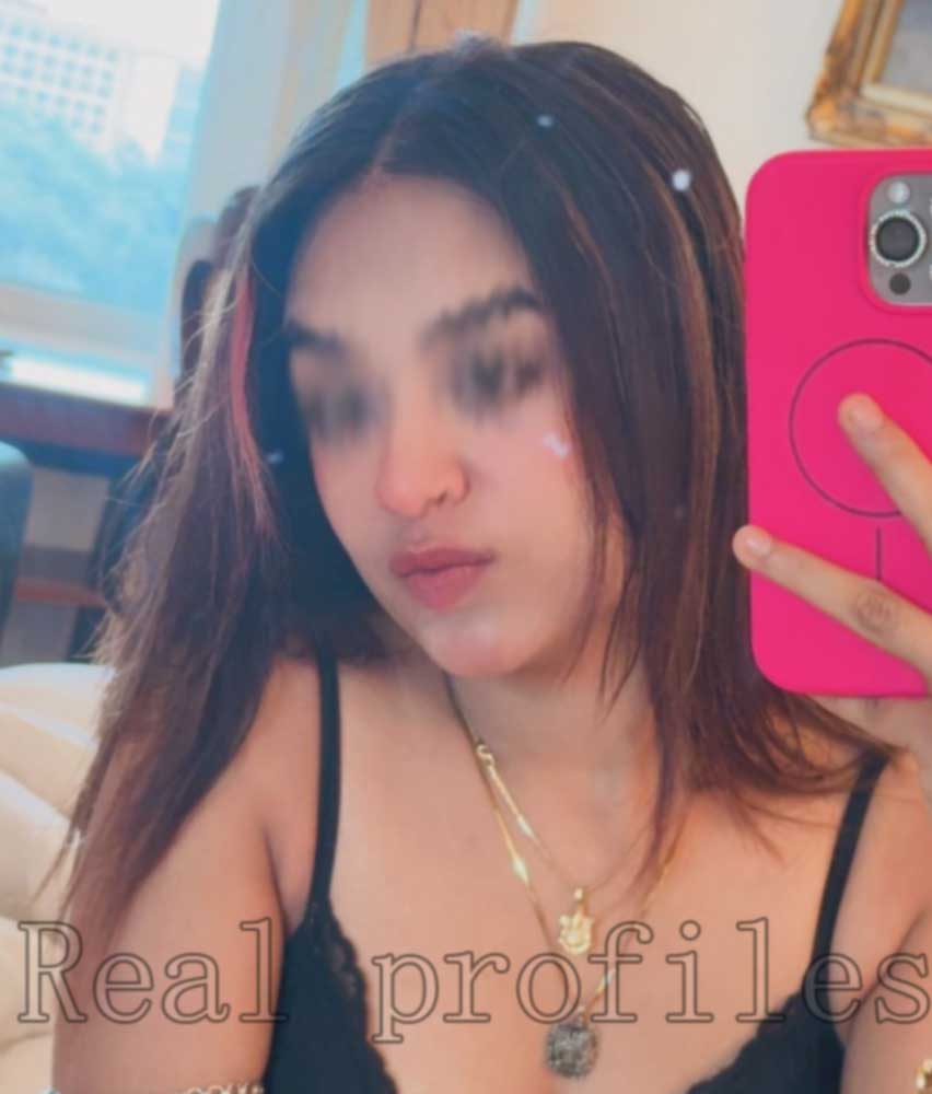 chinese escort in Delhi