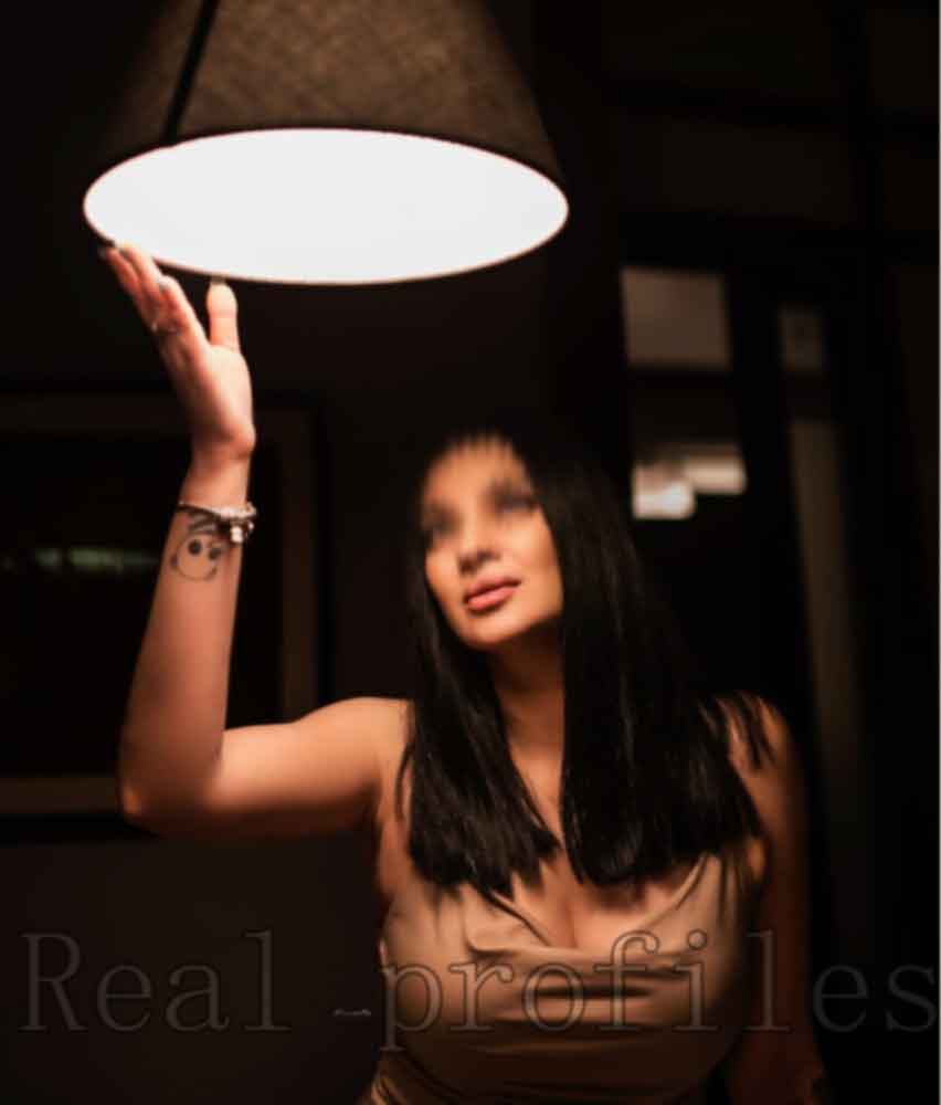 escorts service in Connaught place Delhi